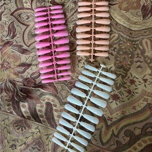 Set of Pink and White press on nails